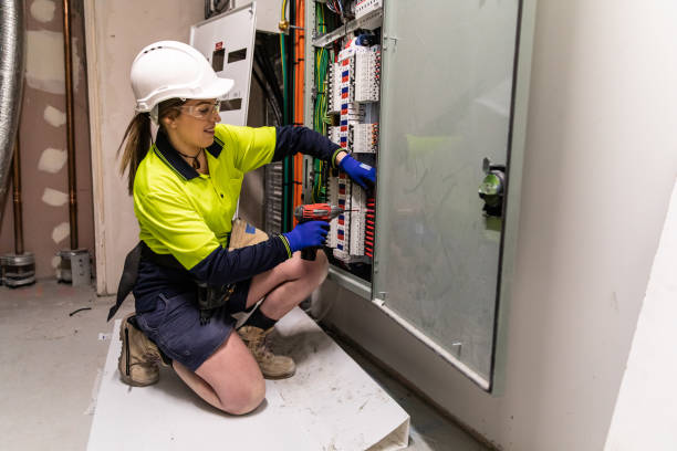 Best Affordable Emergency Electrician  in Mec, CA